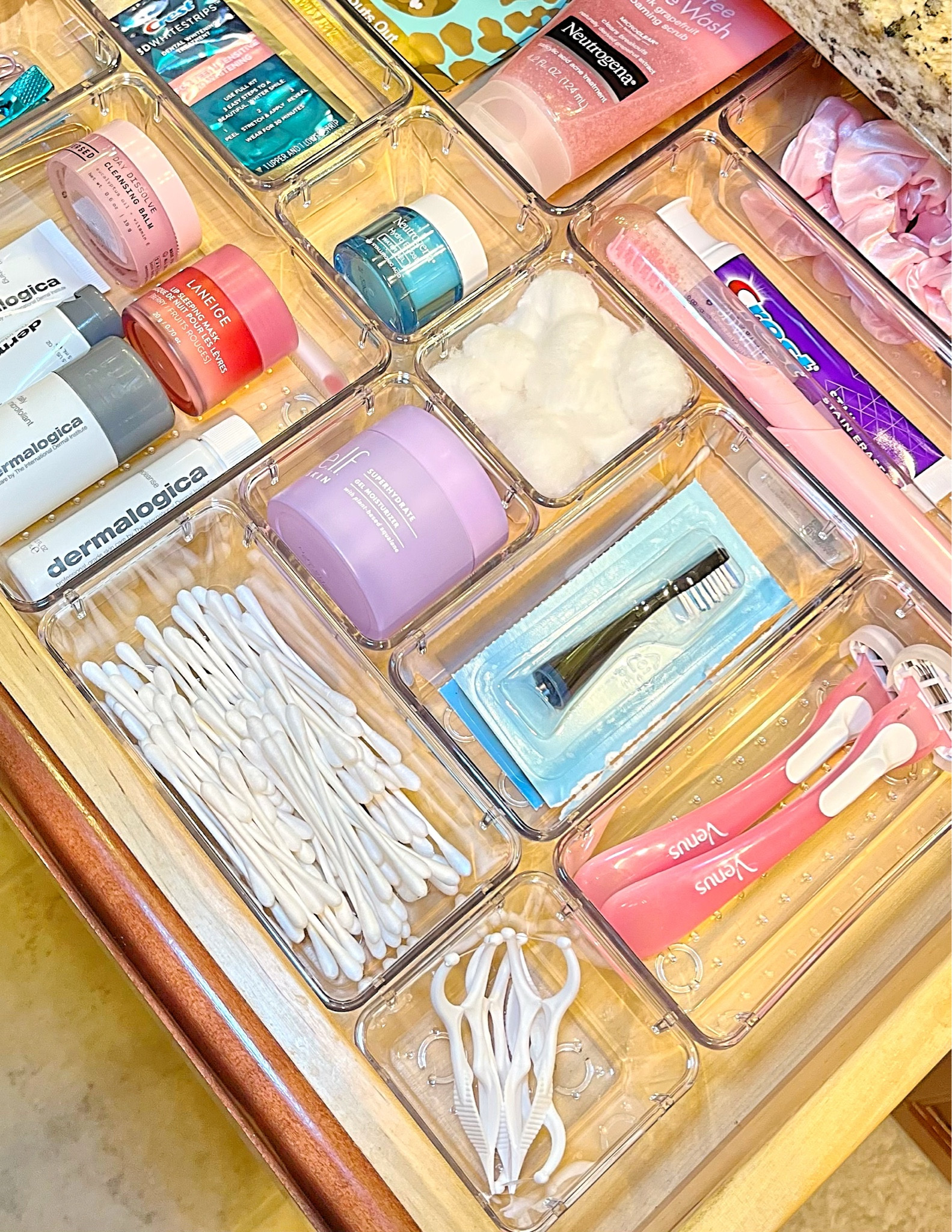Bathroom organization, Home organization, clear organizers, drawer organization
#amazon #amazonfinds #amazonhome #competition 

#LTKunder50 #LTKhome #LTKFind