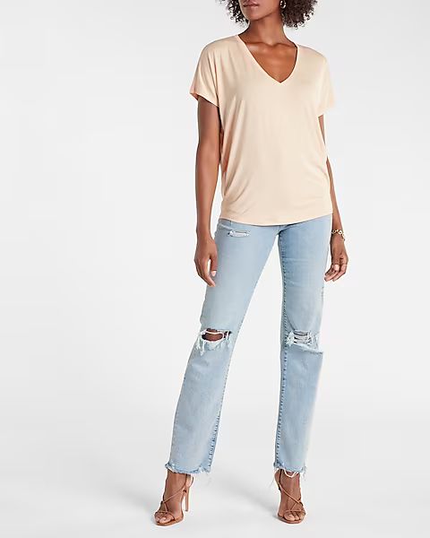 Relaxed V-Neck London Tee | Express