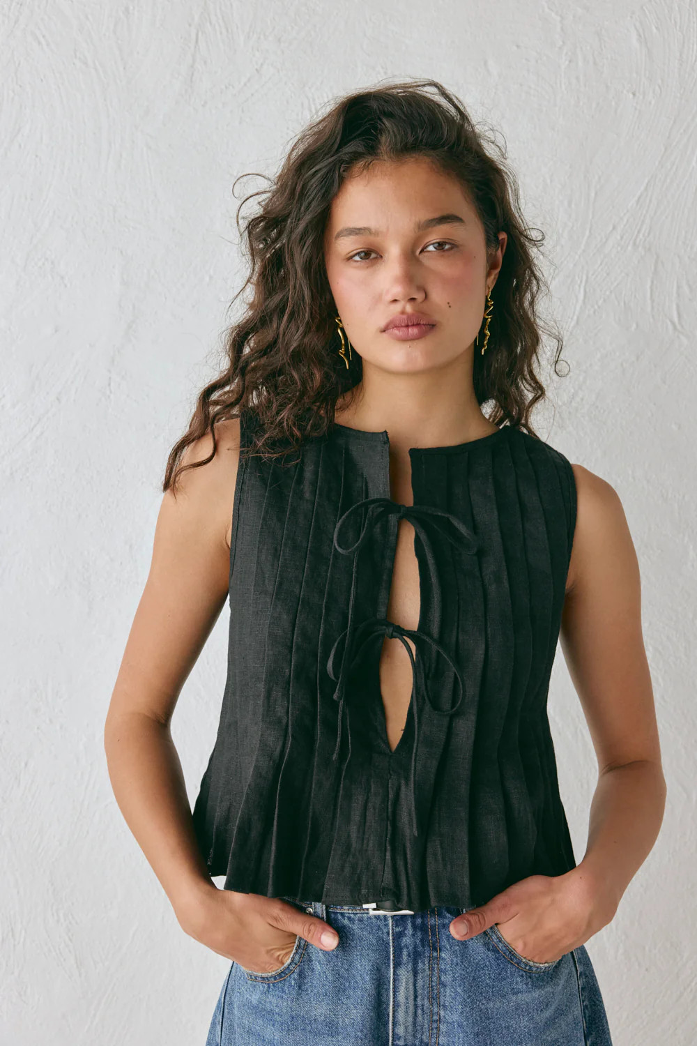 Valeria Linen Top Black | VRG Grl