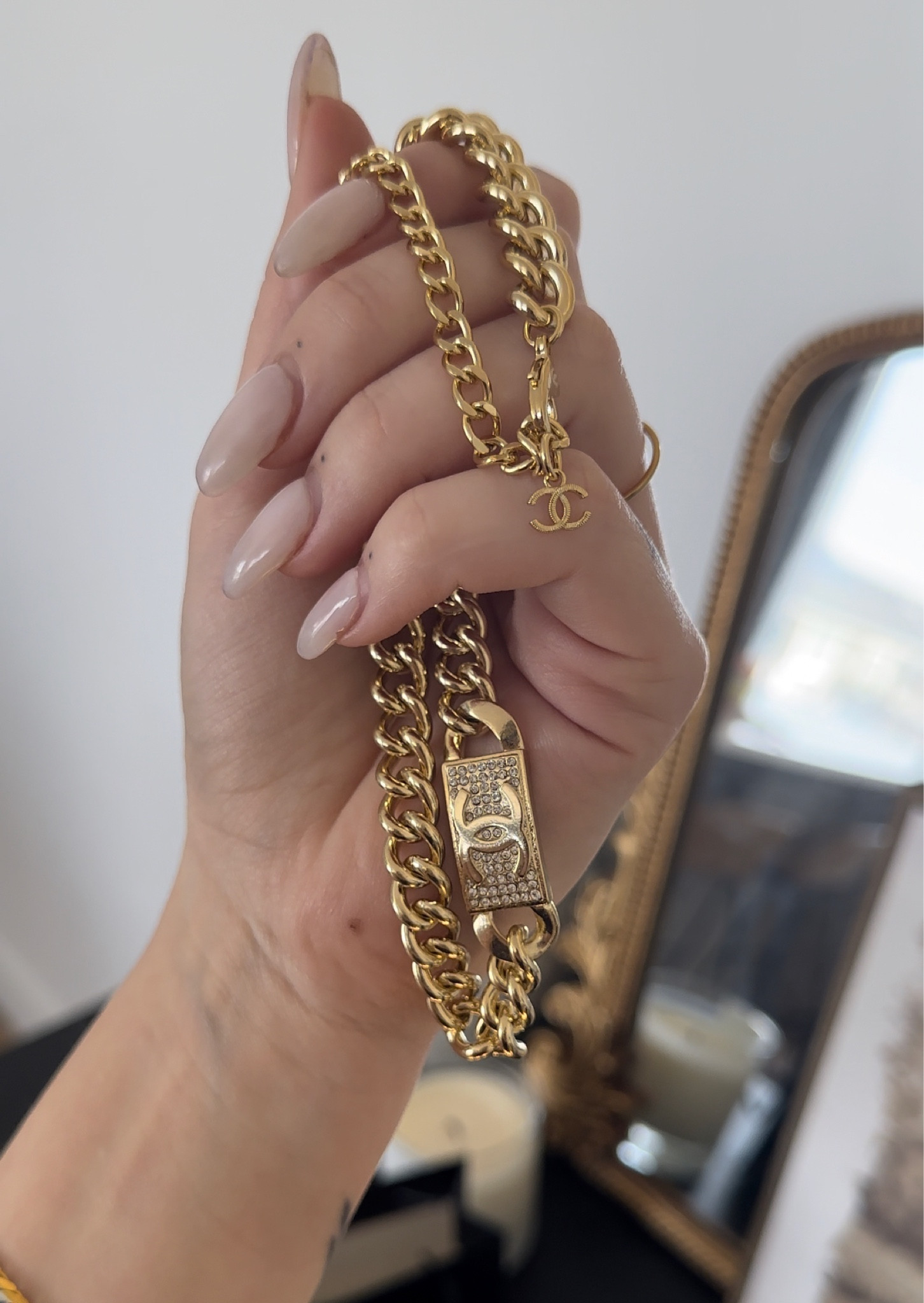 {dh} gate Chanel necklace 