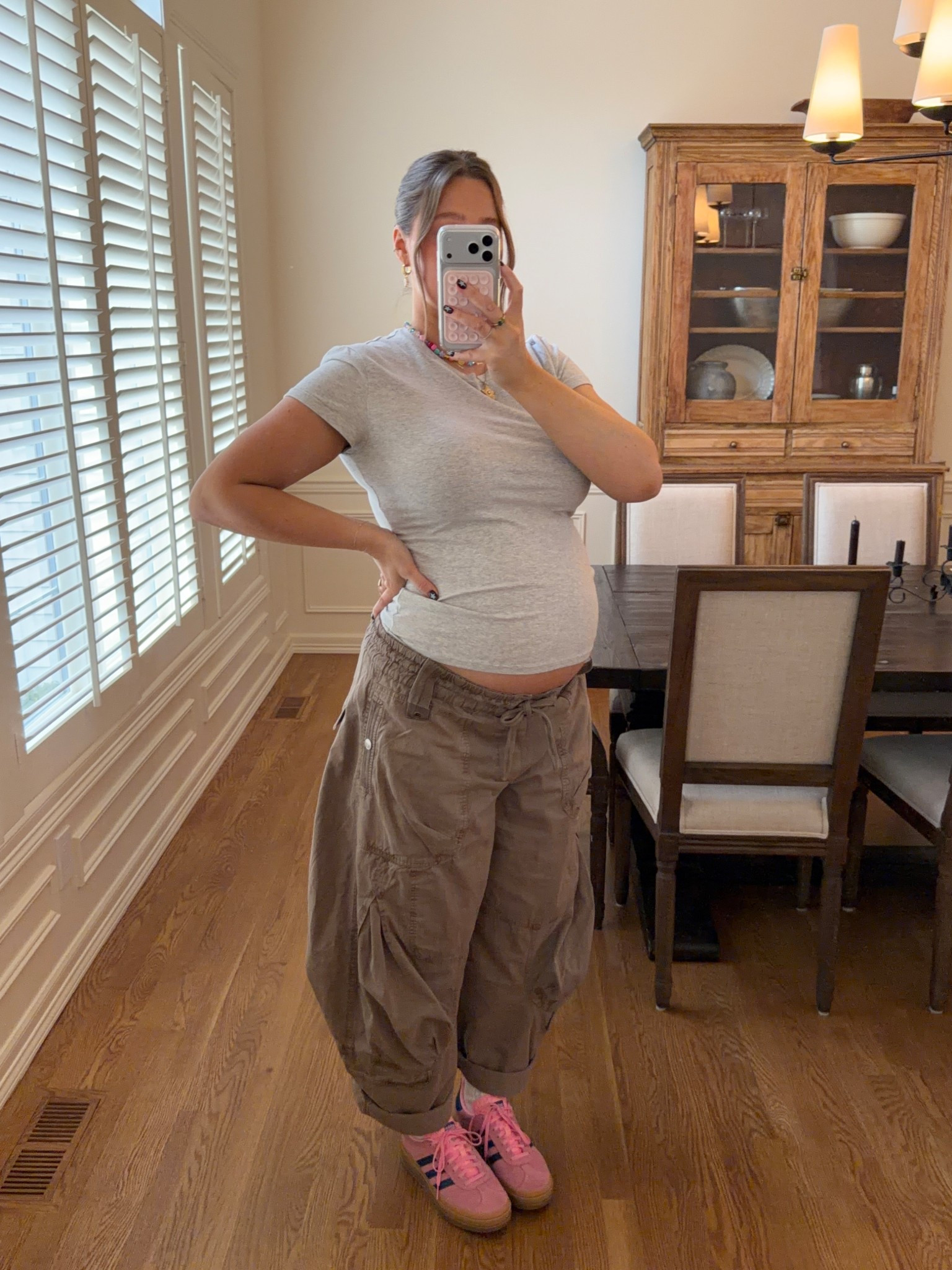 Size M in pants lots of stretch and L in Abercrombie top (on sale) I’m 5’ 5” and I roll the pants 

Necklace cover BRE15