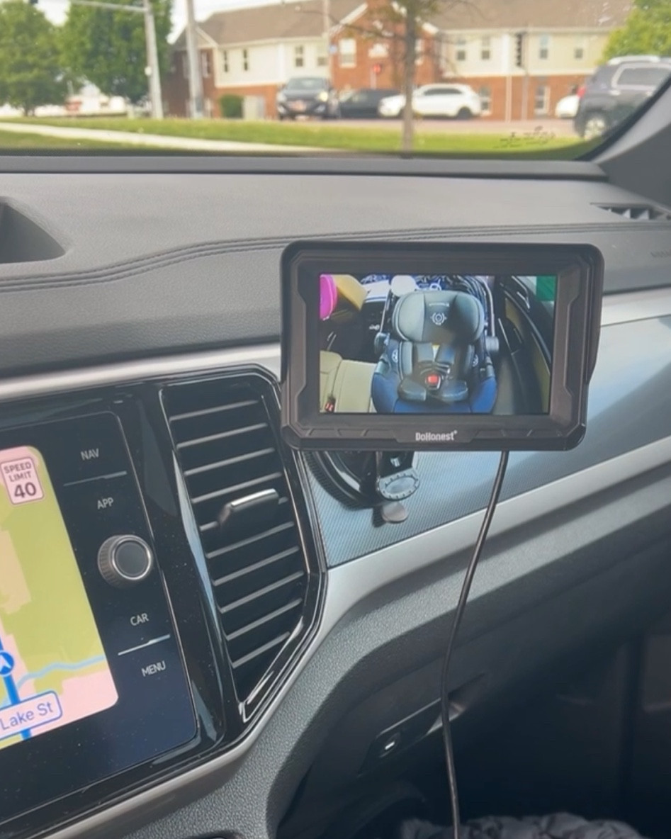 My camera to view the car seat! So impressed with the quality of this 😍

#babycam #pregnancy #momthings #babygear 

#LTKBump #LTKBaby #LTKFamily