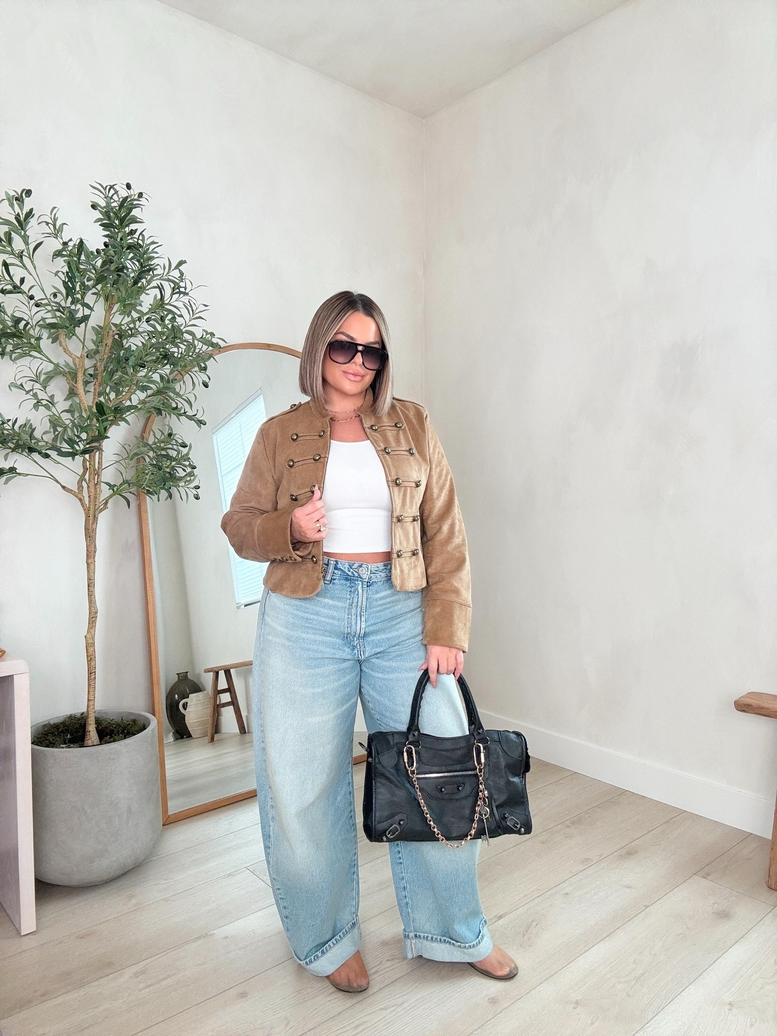 Jeans 12 
Jacket xl 
Tank M but also linked a similar that I just got in a L
#zara #jeans #jacket
