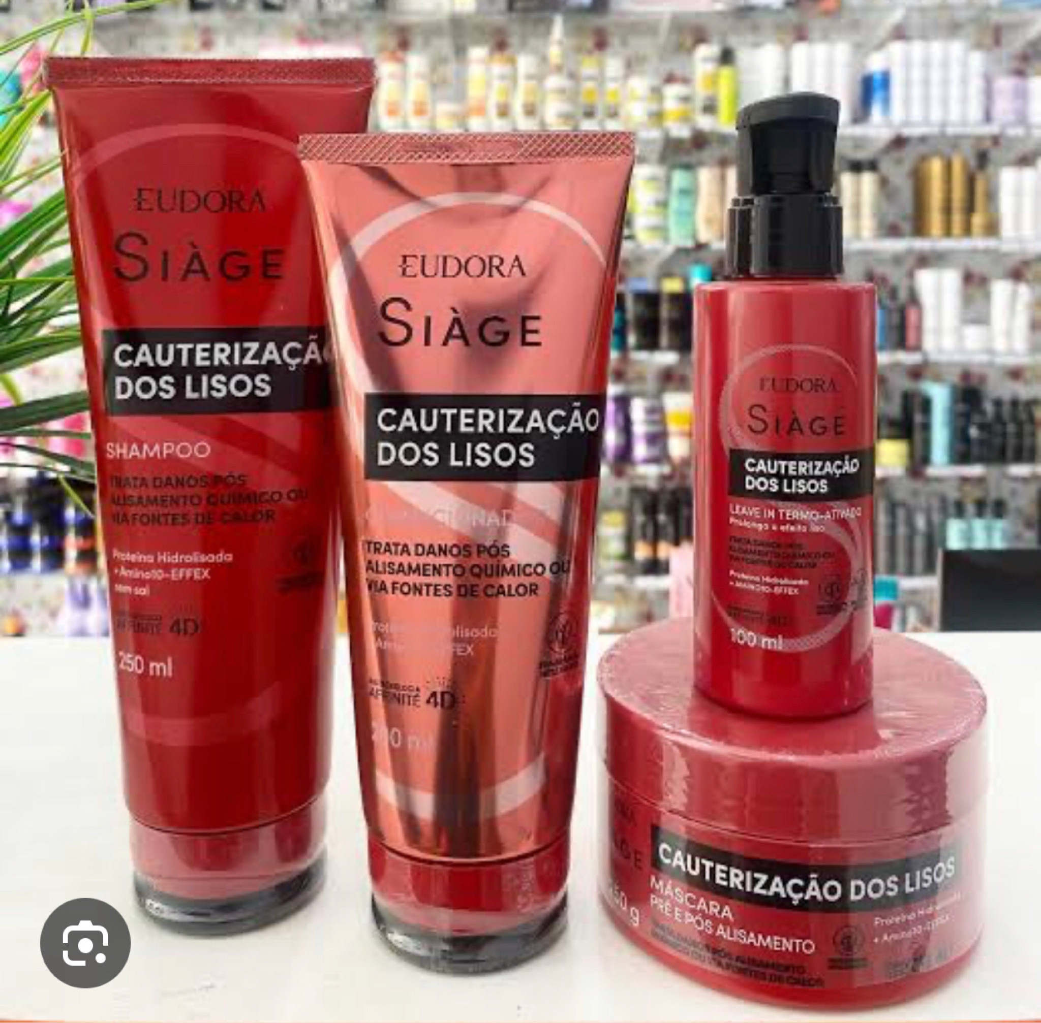 Em uma rotina capilar completa, o Combo Siàge Cauterização dos Lisos trata os danos pós alisamento químico ou via fontes de calor, sem deixar a hidratação de lado.

#LTKbrasil