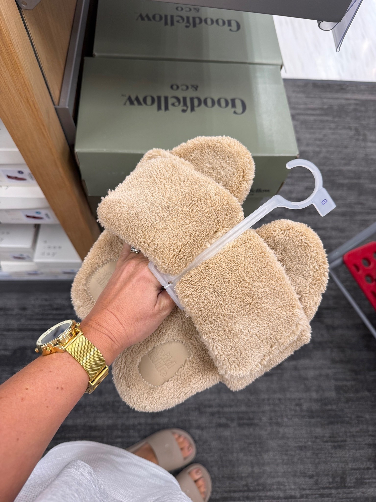 The coziest slippers! 🧸☁️

#LTKootd #LTKgrwm #LTKSeasonal