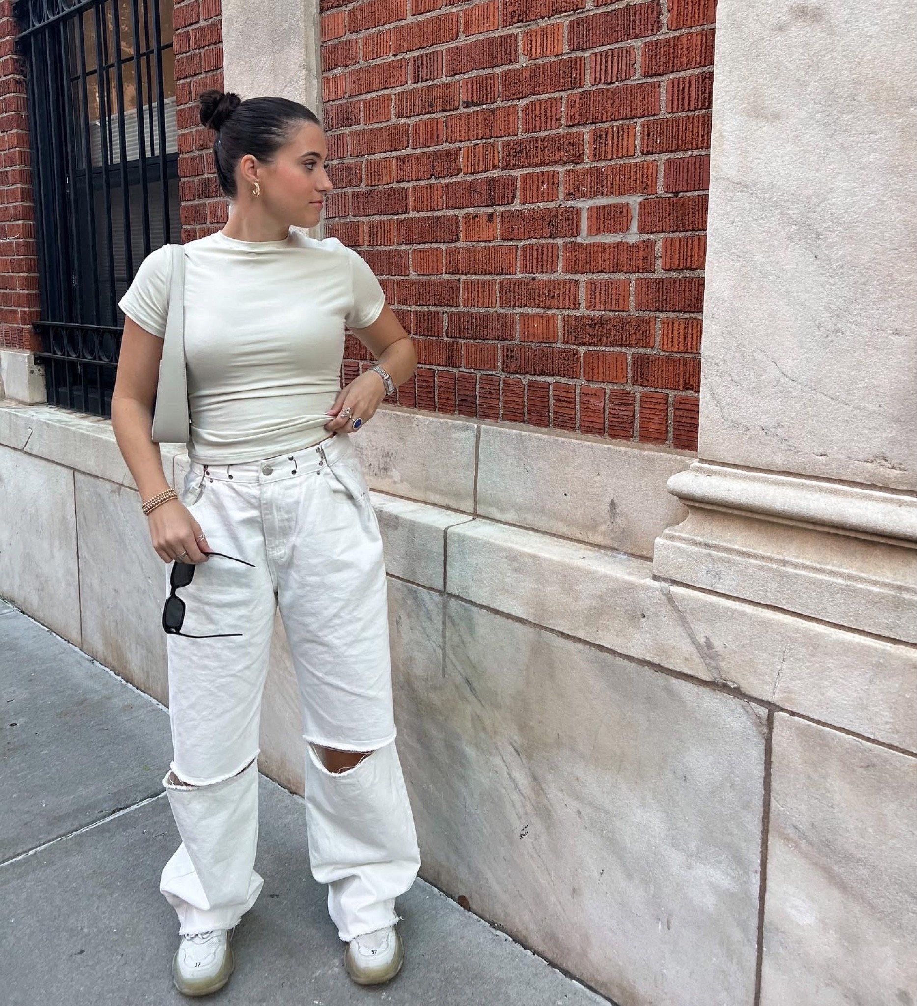 New favorite jeans that are adjustable for different sizes!! 

#LTKstyletip #LTKunder100 #LTKSeasonal