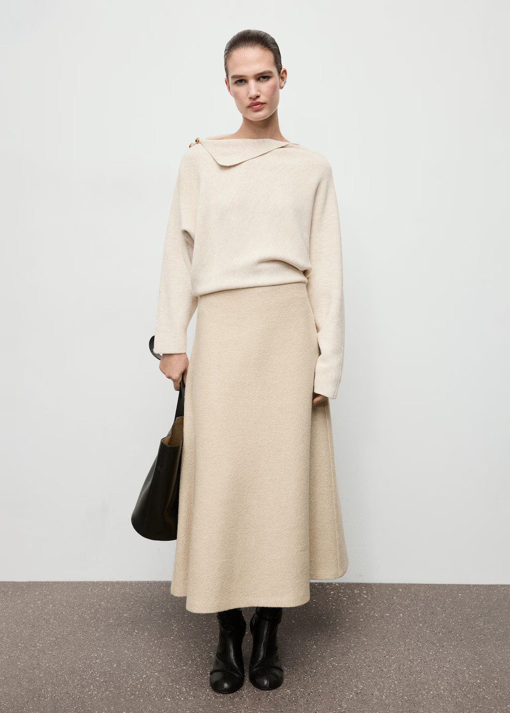 Sweater with asymmetrical neck and jewel buttons beige - Woman - M - MANGO | Mango (US/MX/AU)