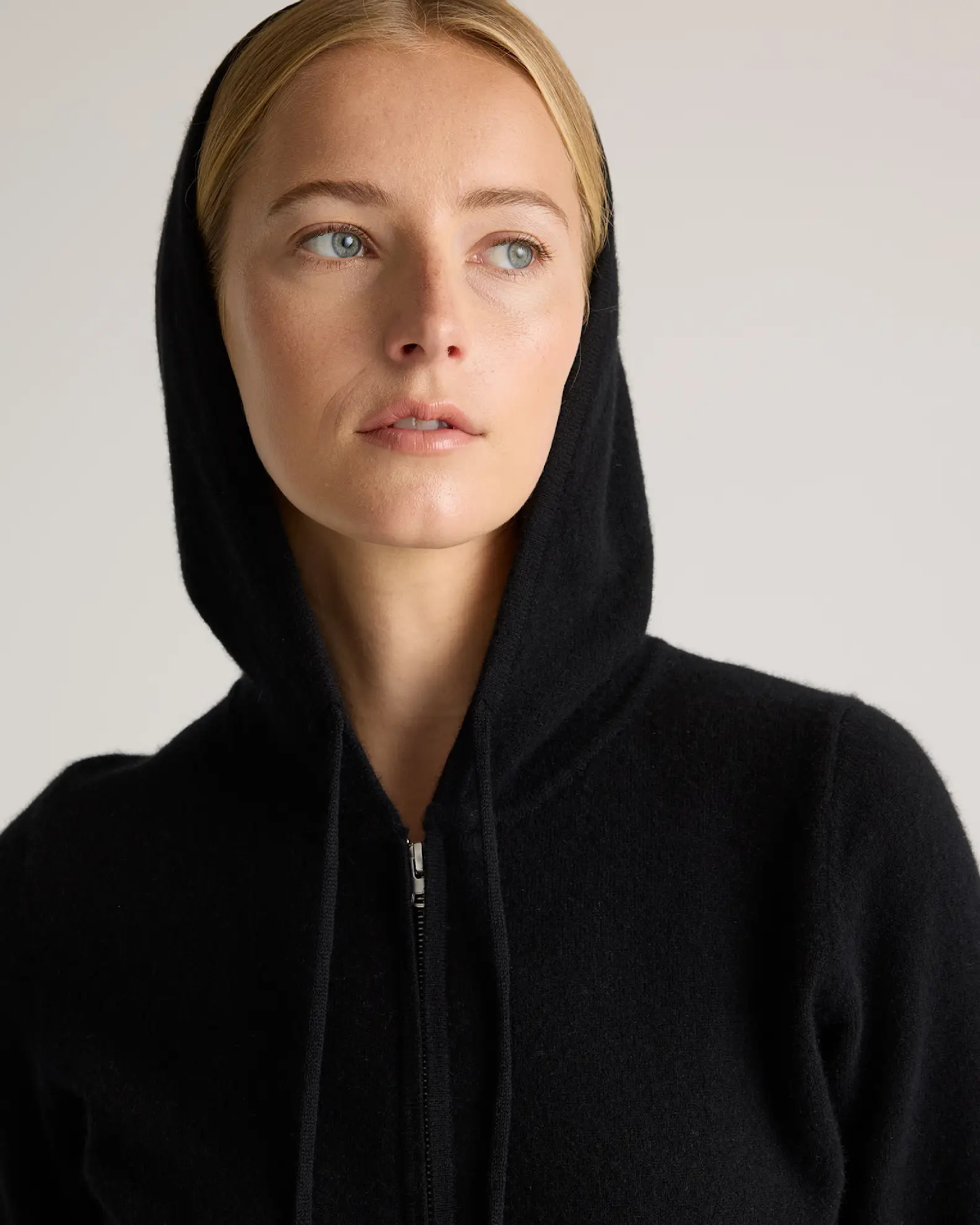 Cashmere Zip Hoodie | Quince in Black | Quince