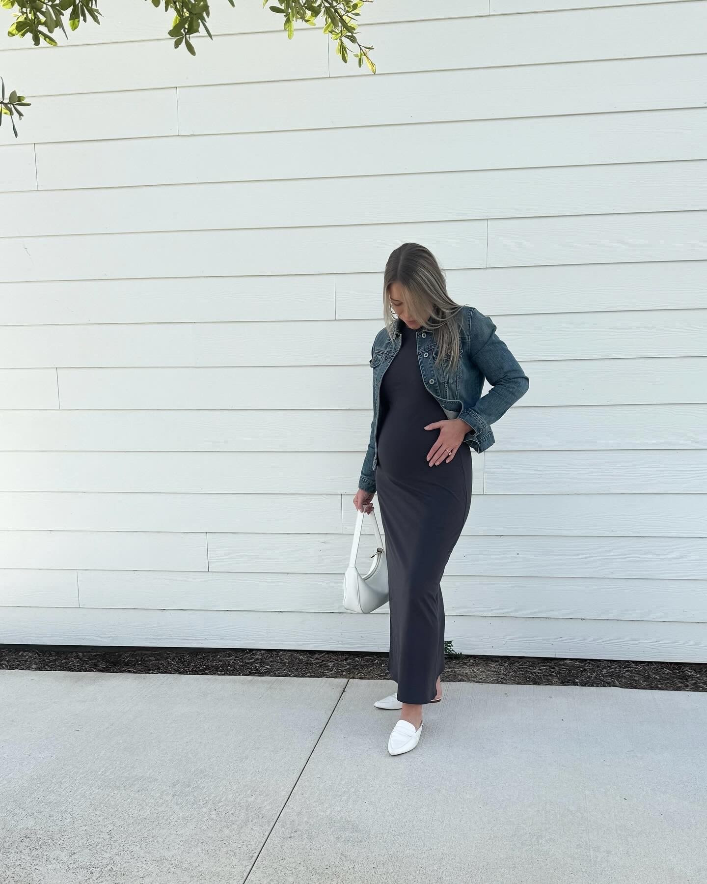 Affordable bump friendly t shirt maxi dress 

Wearing size small #target 

#LTKBump #LTKStyleTip