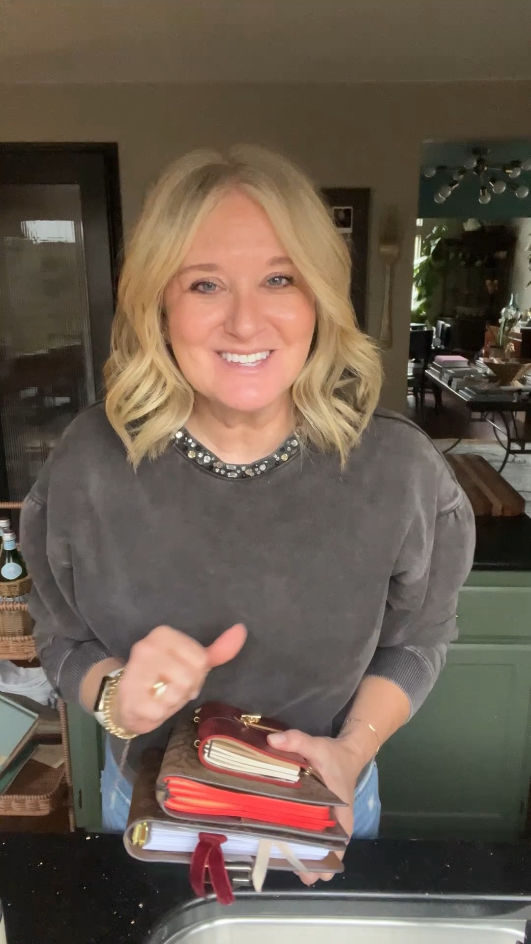 Planner tok/journal talk

#LTKOver40 #LTKmorningroutine #LTKdayinmylife