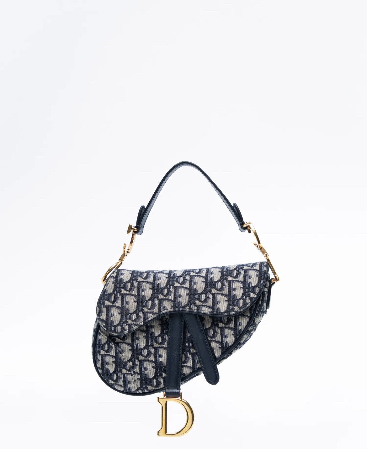 Christian Dior
Oblique Mini Saddle 

#LTKvlog #LTKmorningroutine #LTKU