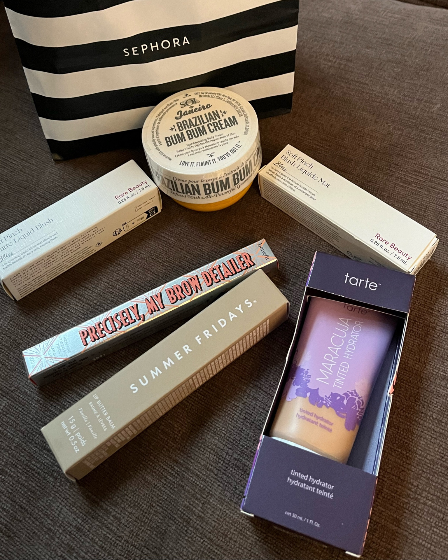 Sephora Haul!!

Makeup , mall shopping , Sephora finds , Summer Fridays , tarte maracuja tinted hydration , benefit , benefit eye brow , bum bum cream , rare beauty , rare beauty liquid blush , makeup finds , getting ready , Grwm , makeup ideas , makeup looks , makeup products, bridal looks , makeup aesthetic, makeup routine , makeup bag

#LTKstyletip #LTKfindsunder50 #LTKbeauty