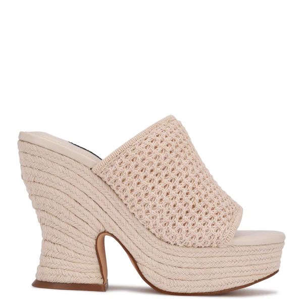 Fefee Platform Slide Sandals | Nine West (US)