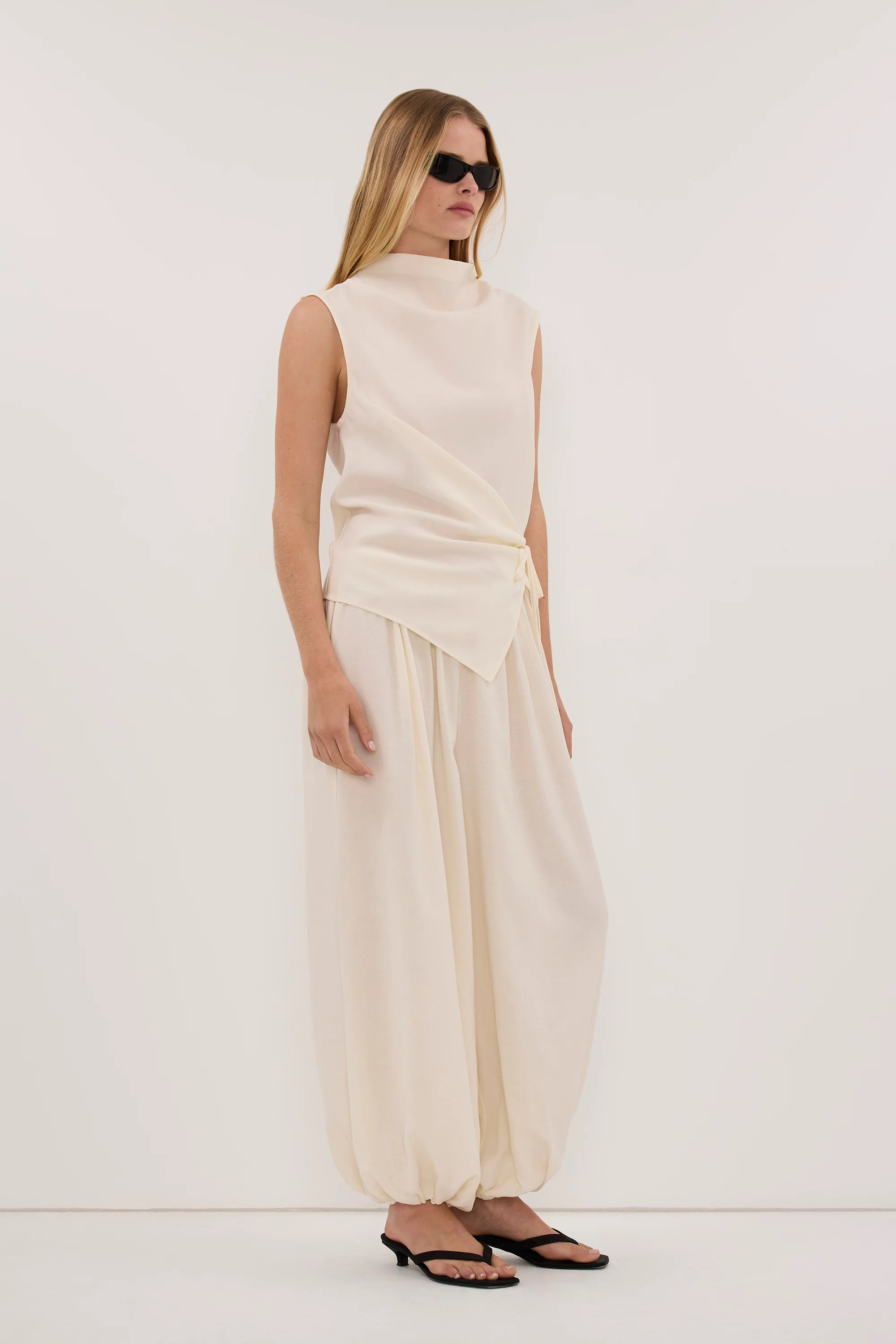 CALIA CREAM BALLOON PANT | DISSH