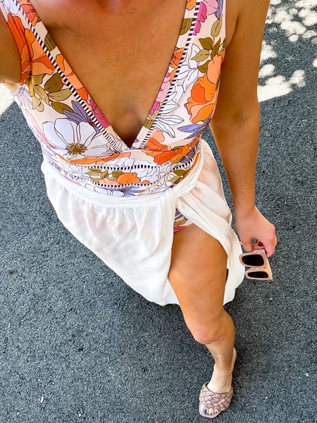 Today’s pool day outfit! Love this floral one piece! Removable padding and adjustable straps! Wearing small. The coverup is my go-to, it’s a 10/10! Tons of colors!

Summer outfit, pool outfit, beach outfit, vacation outfit, vacation style, swimwear, swimsuit, bathing suit 

#LTKFindsUnder50 #LTKSeasonal #LTKStyleTip