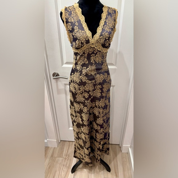 NWT Sincerely Jules Elegant old Hollywood Floral Satin And Lace Dress-S | Poshmark