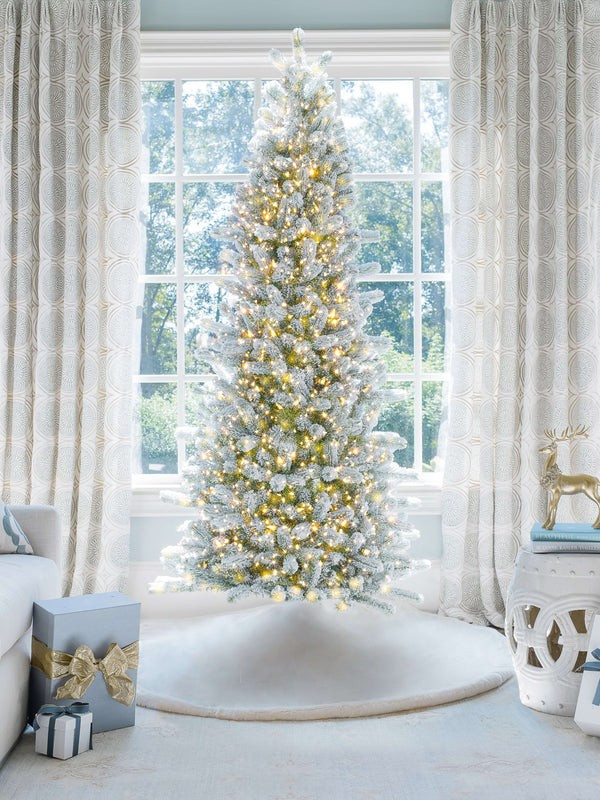 9 Foot King Flock Slim Artificial Christmas Tree 900 LED Lights | King of Christmas