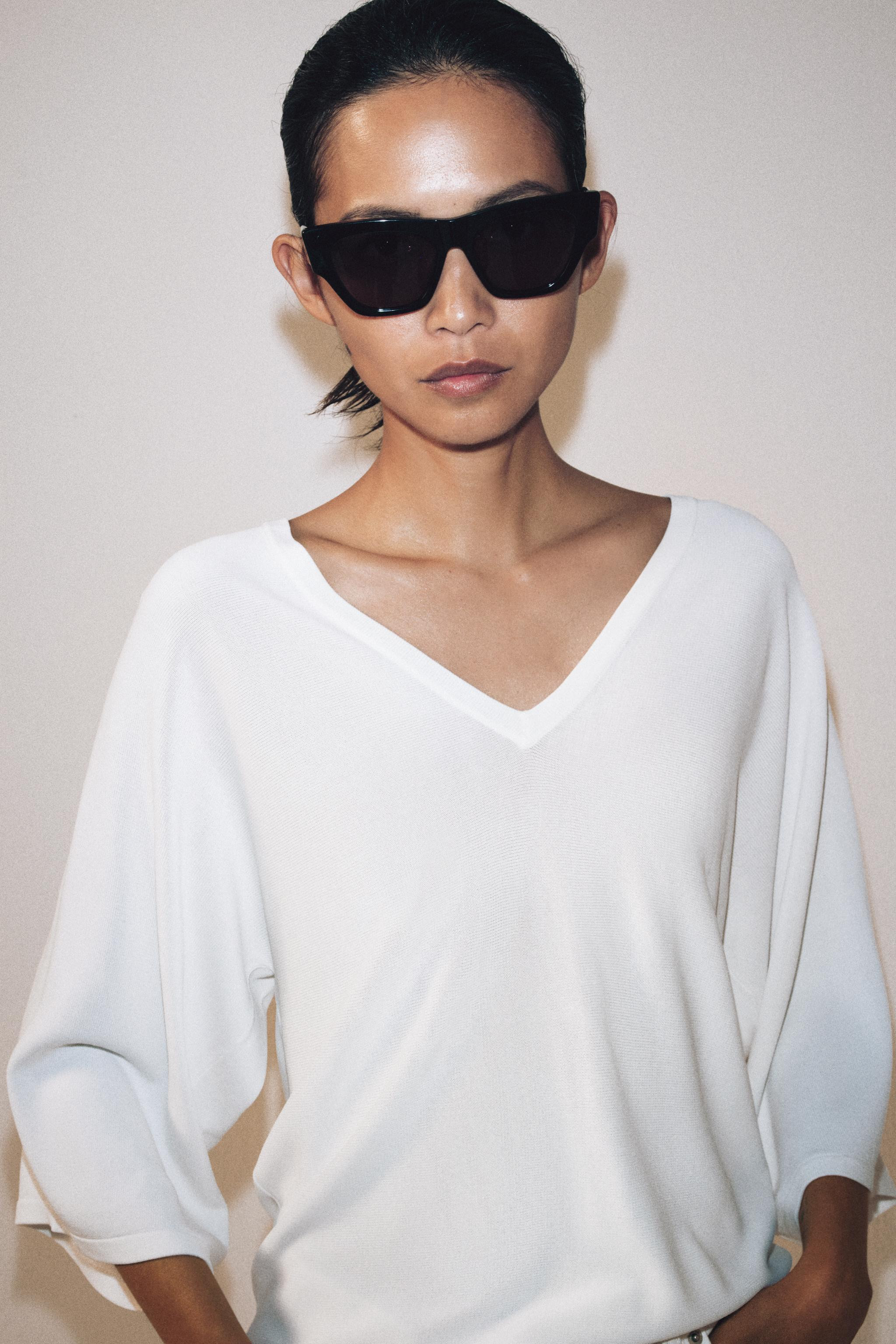 FLUID V-NECK KNIT JUMPER | Zara UK