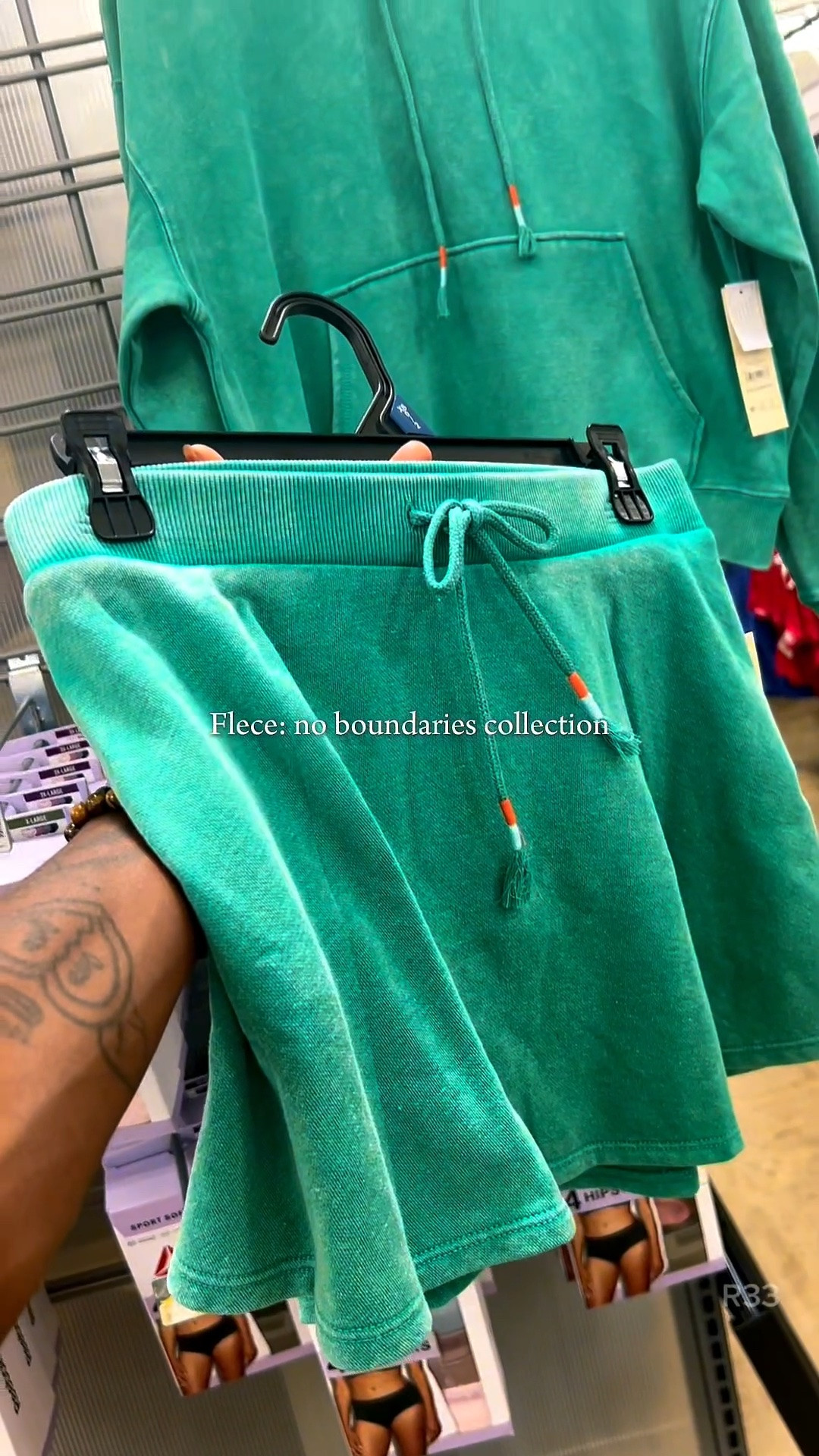 hoodie + skorts = #NoBoundariess went in the #fleece way😮‍💨💚💕 #hoodie #skort

#LTKActive #LTKPetite #LTKootd