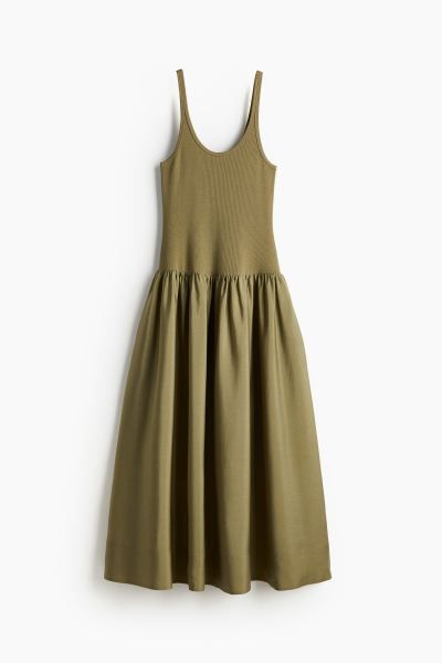 Flared-skirt dress - Deep neckline - Sleeveless - Khaki green - Ladies | H&M GB | H&M (UK, MY, IN, SG, PH, TW, HK)
