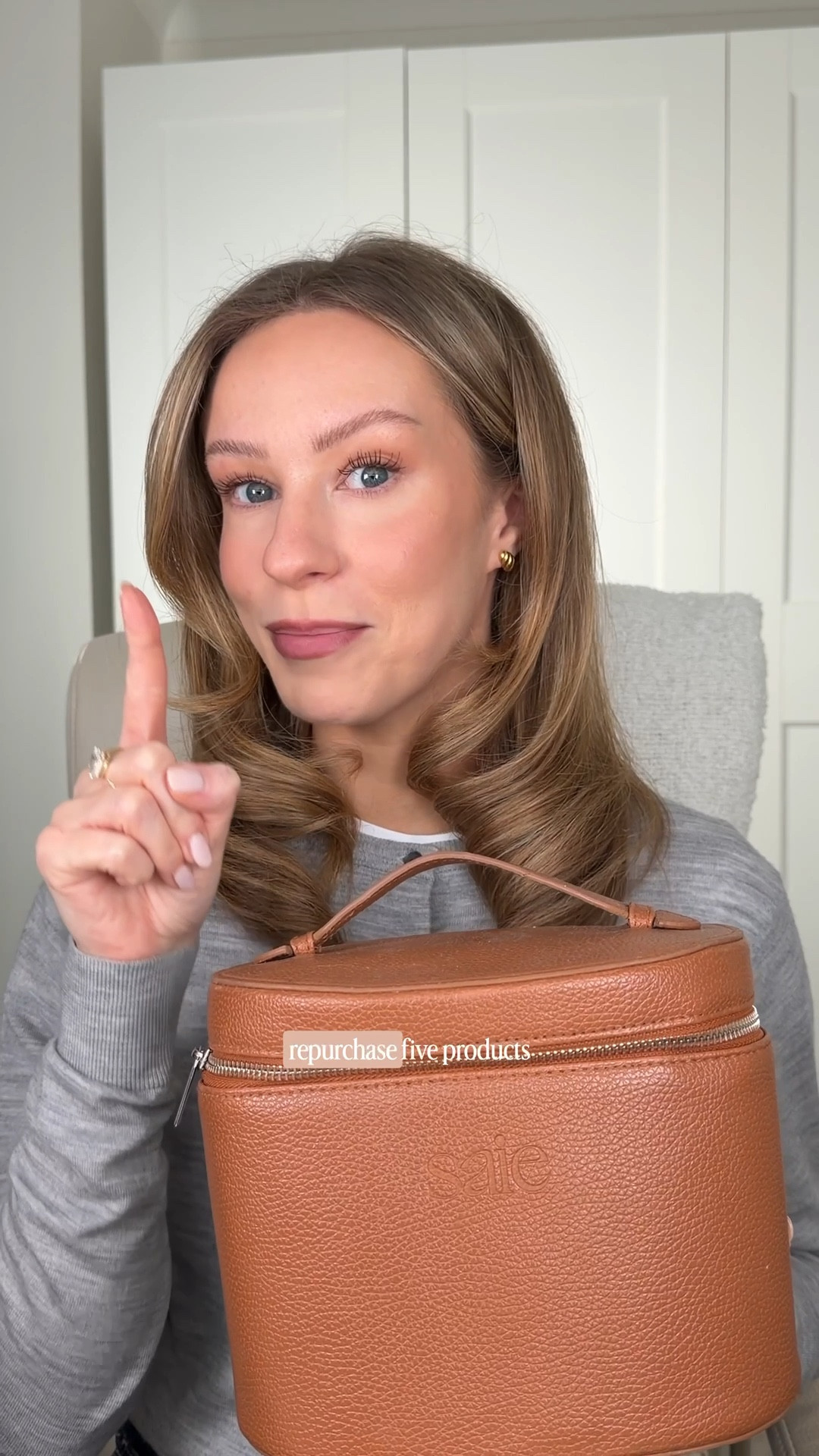 Hourglass vanish concealer - 1.75
Maybelline build a brow - ash brown
Hourglass extensions mascara - espresso
Milani cream bronzer 
Make up forever lip liner - wherever walnut 

#LTKwinter #LTKbeauty #LTKuk