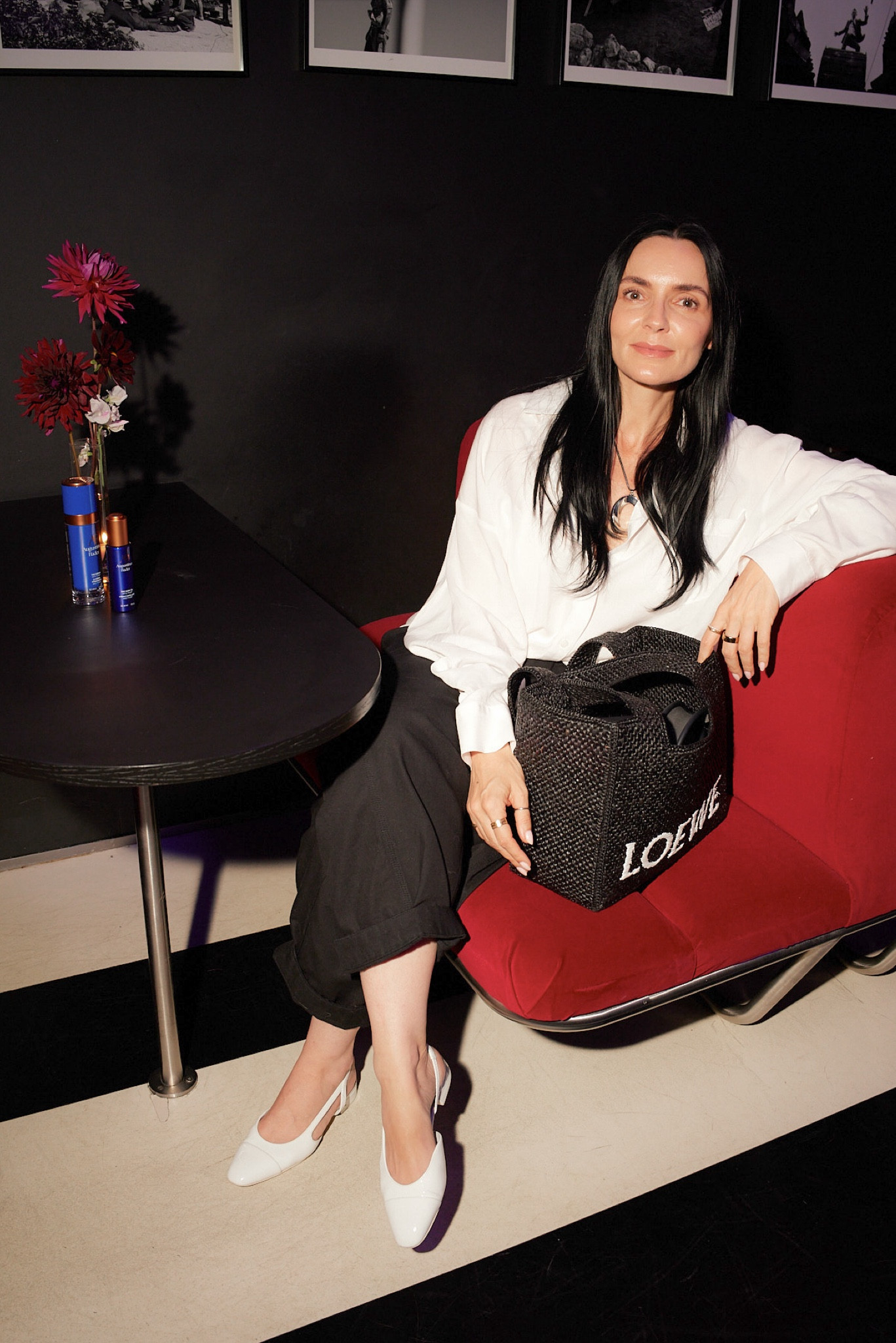 A monochrome look for an evening with Augustinus Bader 

Shirt: The Frankie Shop
Trousers: COS (exact linked)
Necklace: Zara
Shoes: Chanel
Bag: Loewe (exact linked)

#LTKeurope #LTKshoes #LTKuk
