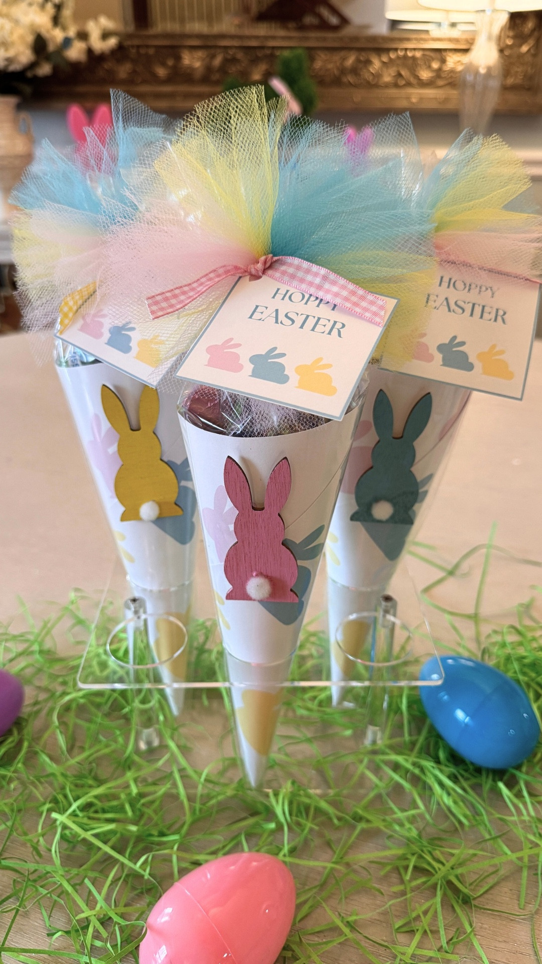 DIY Easter party favor idea 🐰
These DIY Easter party cones are the cutest idea for Easter egg hunts, Easter table place settings, or little gifts for kids and friends.
#easterideas #easterdiy #diygifts #easterparty #springdiy


#LTKKids #LTKSeasonal #LTKHome