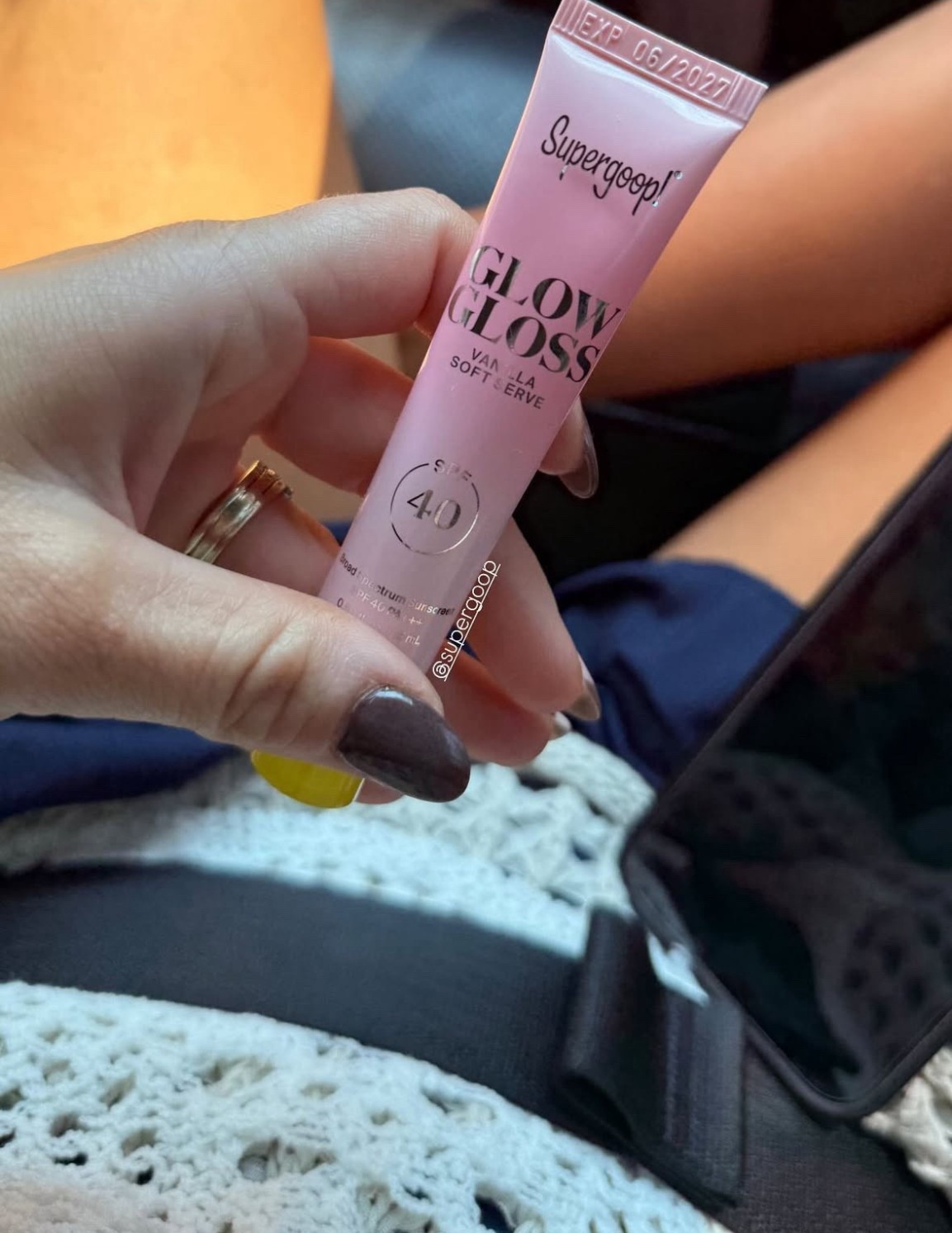 Love this sunscreen lip gloss for lake days! 