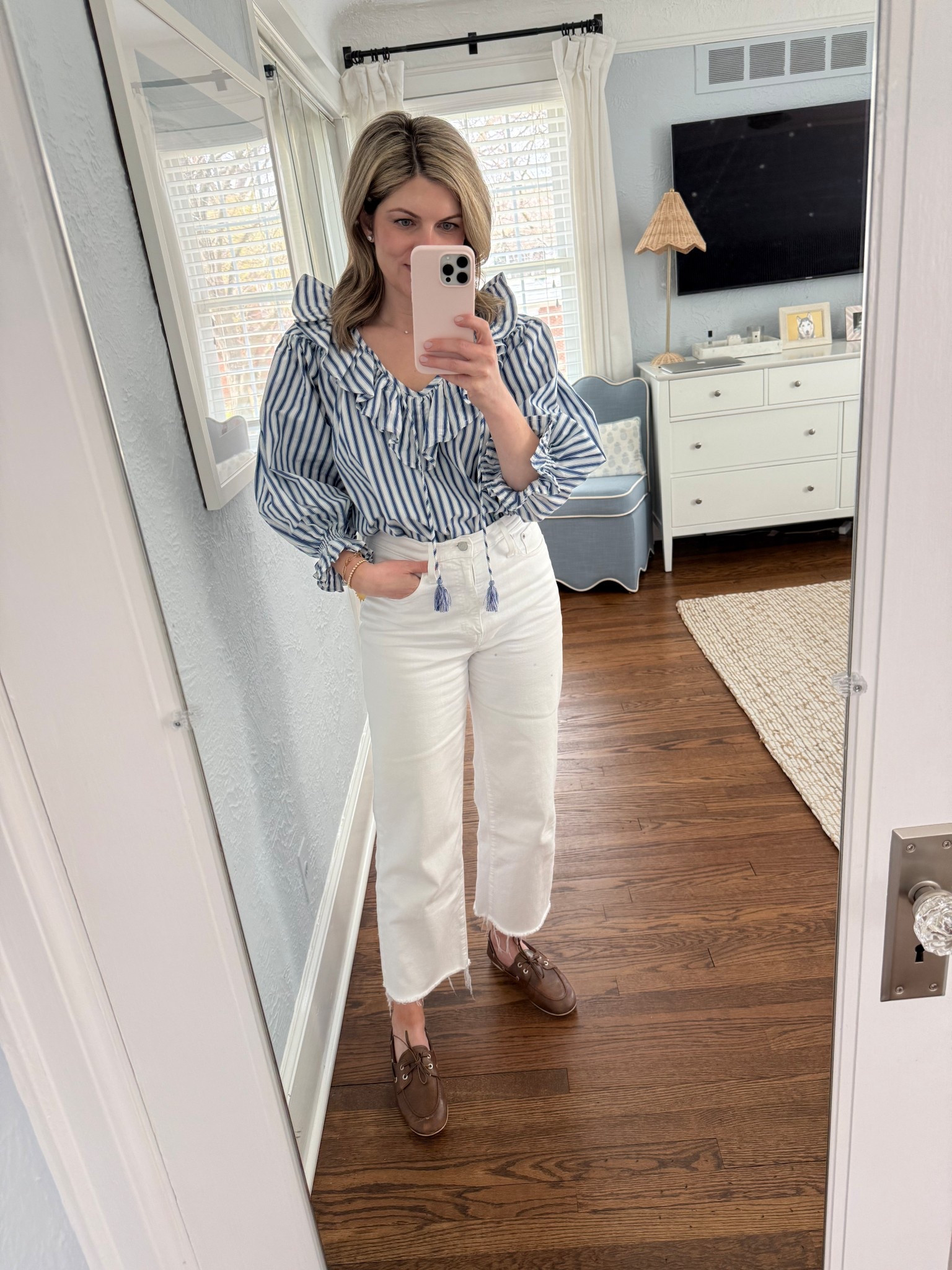 White jeans and boat shoes today!

#LTKFindsUnder100 #LTKShoeCrush