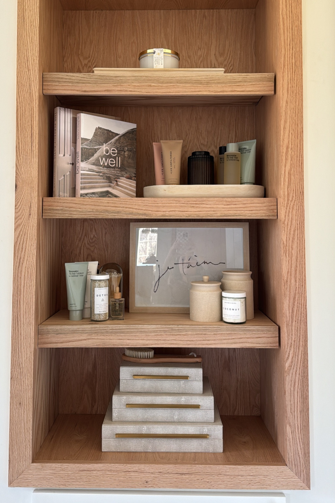 Bathroom shelf styling, primary bathroom, home, home decor // 

#LTKhome #LTKfindsunder50 #LTKstyletip