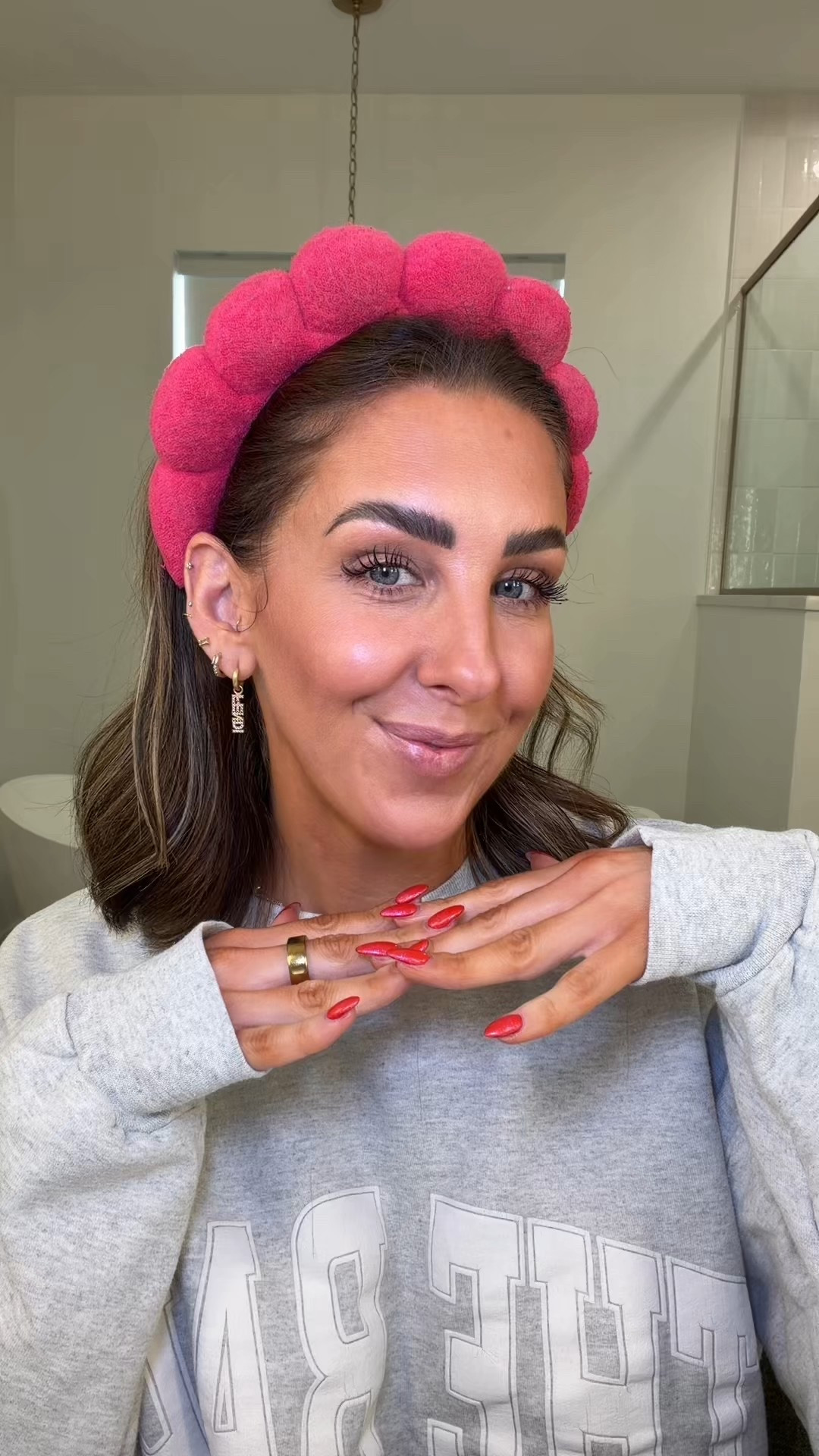 My quick 10 minute glowy makeup routine! 

#LTKBeauty #LTKgrwm #LTKmorningroutine