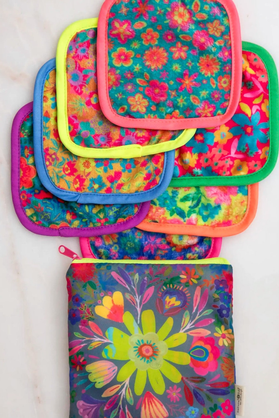 🌺✨ Indulge in self-care with these delightful boho, hippie, floral face cloths that come with a stylish bag from Natural Life. 

For free-spirited, busy moms in their 40s who value a touch of everyday luxury.

#BohoMoms #SelfCareEssentials #NaturalLife #HippieStyle"

#LTKbeauty #LTKGiftGuide #LTKHoliday