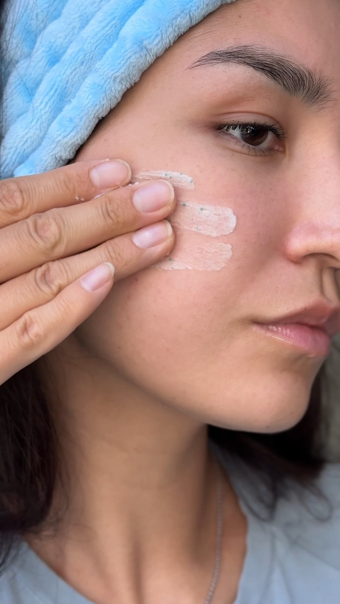 I’ve been loving how these two work together! SKINN DermAppeal gently exfoliates and cleanses, while this SPF 30 cream has a slight yellow tint that subtly evens out my skin and gives my complexion a healthier glow. They’re such a great combo!🤤😍

#LTKBeauty #LTKmomlife #LTKselfcare