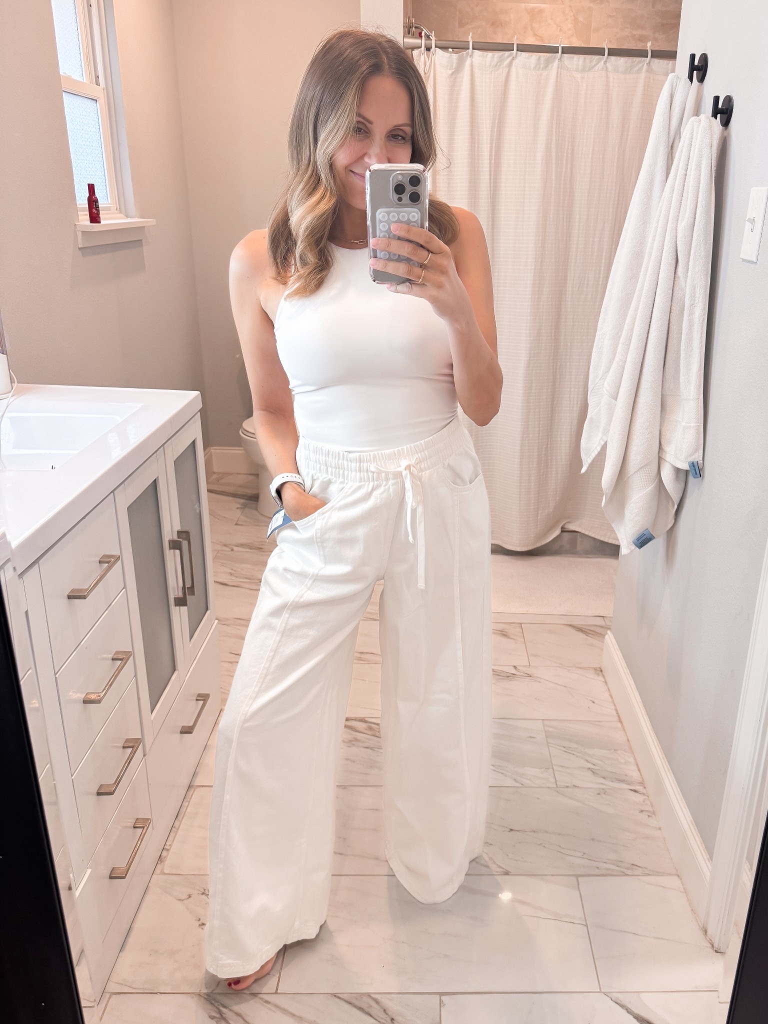 Small in top and bottom.



#LTKSummerEdit #LTKFindsUnder50 #LTKSeasonal