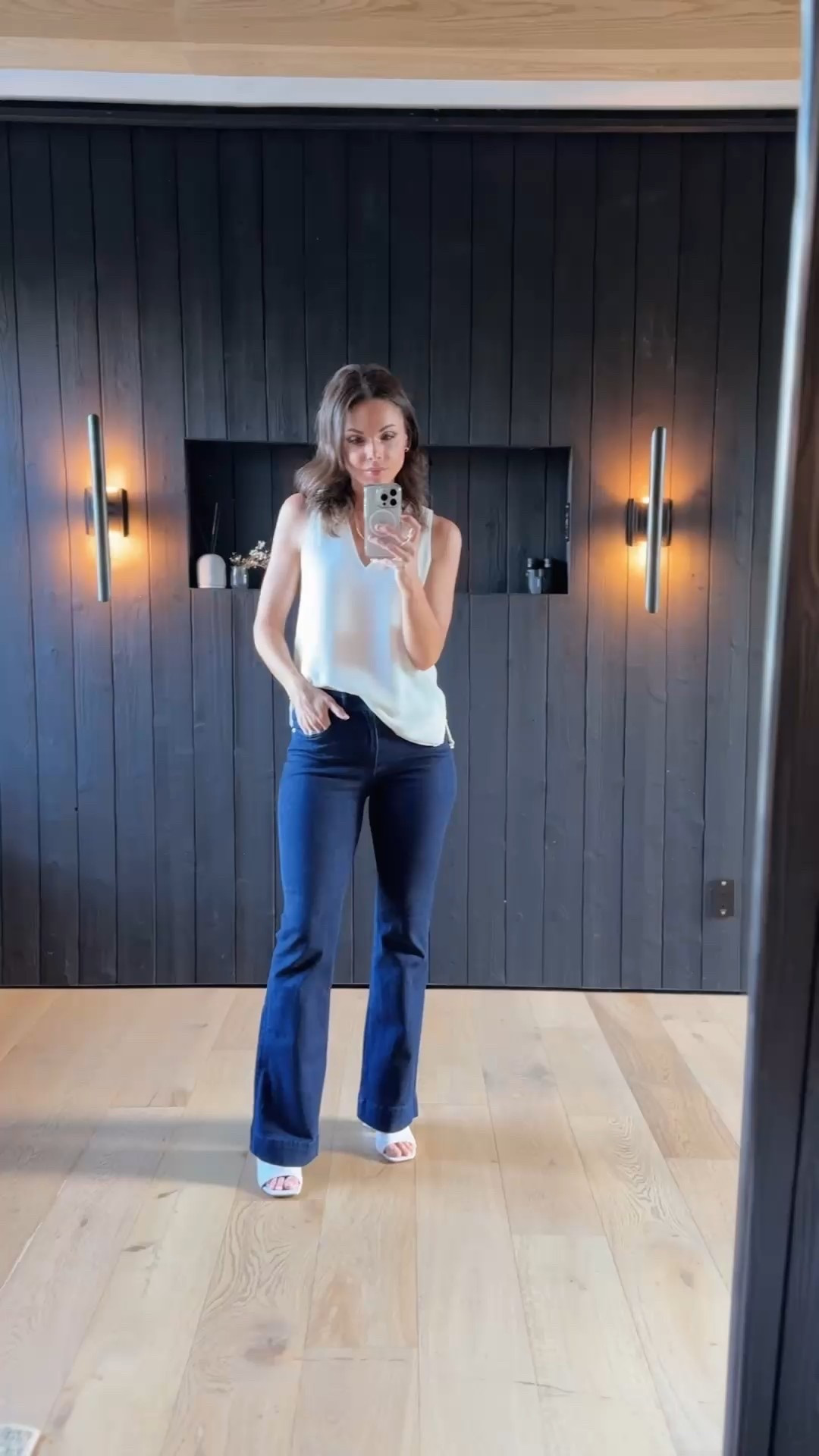 Dark jeans 
Comfort fit jeans 
Everyday jeans 
