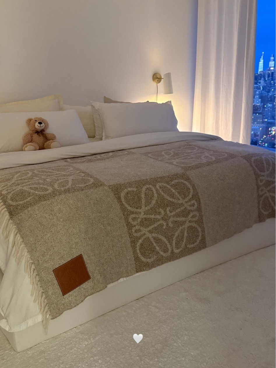 Obsessed with this blanket. Details of my bedroom 🤍

#LTKHome