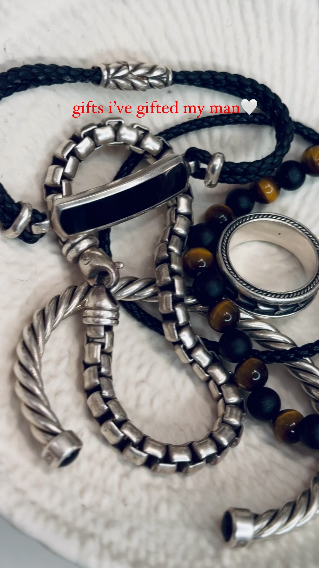 Gifts to give your man ❤️🖤🤍

Birthday gifts for men
Father’s Day gifts 
Christmas gifts for men 
Me a gift guide 
David yurman 
Men’s bracelets 

#LTKVideo #LTKMens #LTKParties