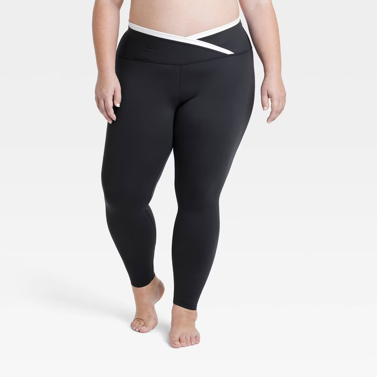 Women's Everyday Soft High-Rise Piped V-Waistband 7/8 Leggings - All In Motion™ | Target