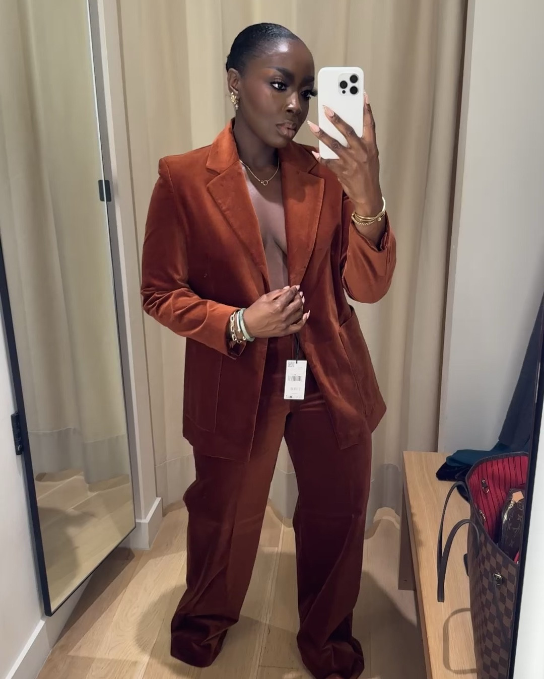 Wearing a L in this velvet blazer and a 42 (size 12) in the pants. I lovvvvve this set! Cute for family photos or holiday photos. 

#LTKFindsUnder100 #LTKStyleTip #LTKBeauty