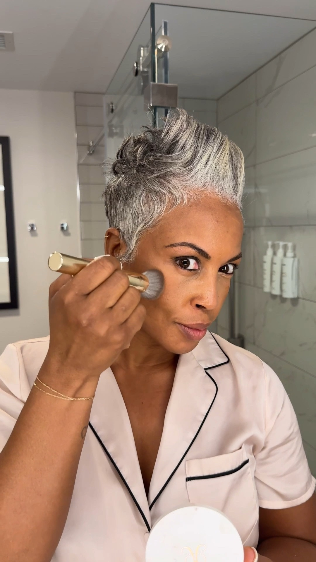 Anastasia highlight powder for the win — It’s soooo good!

#BeautyEssentials #BeautyMustHaves #PowderHighlight #xoJalonda #MidlifeMustHave

#LTKgrwm #LTKOver40 #LTKBeauty