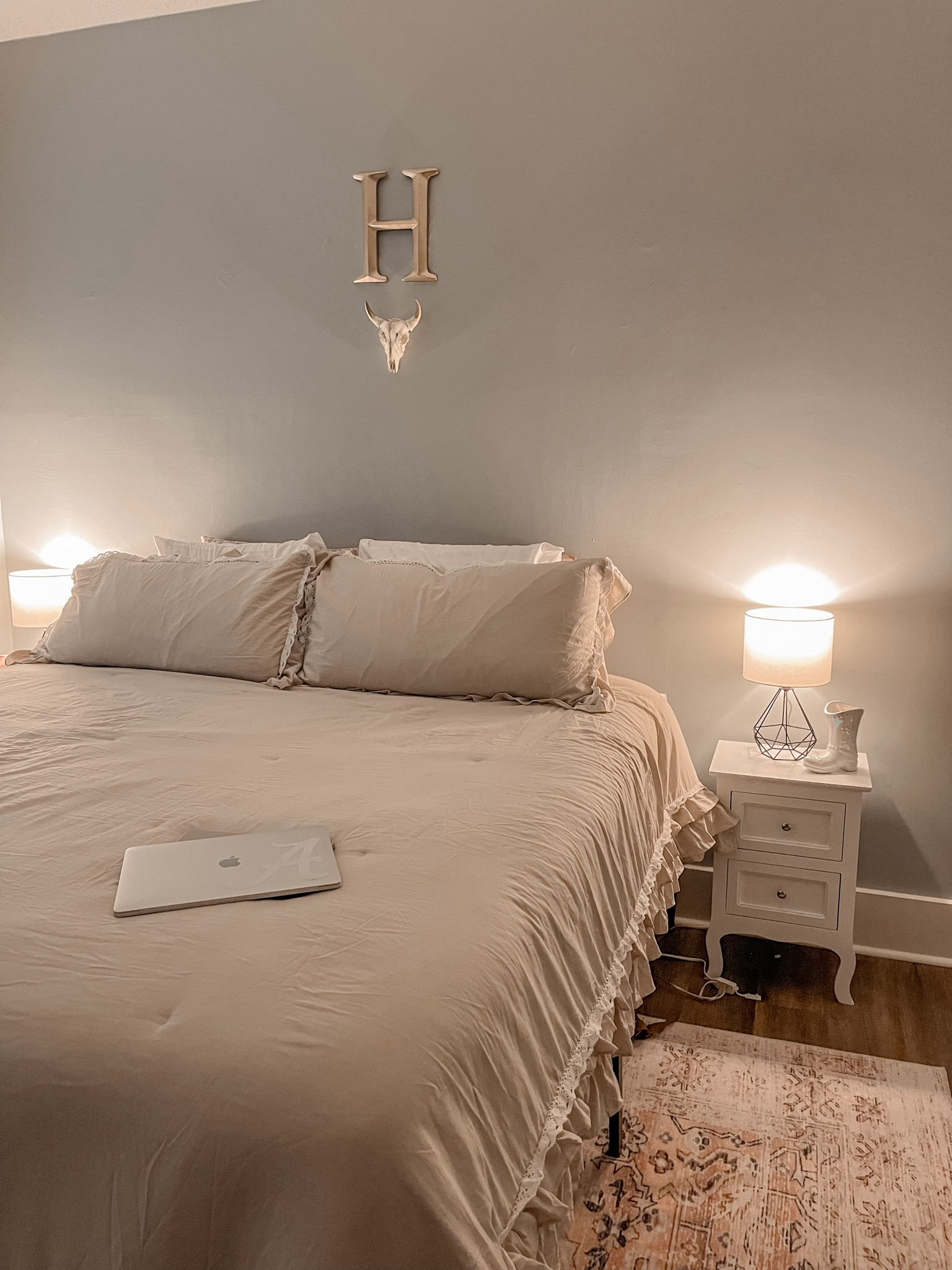 New room!! 
wall decor - Hobby Lobby 
Boot Candle - HomeGoods 

#LTKHome #LTKFindsUnder100