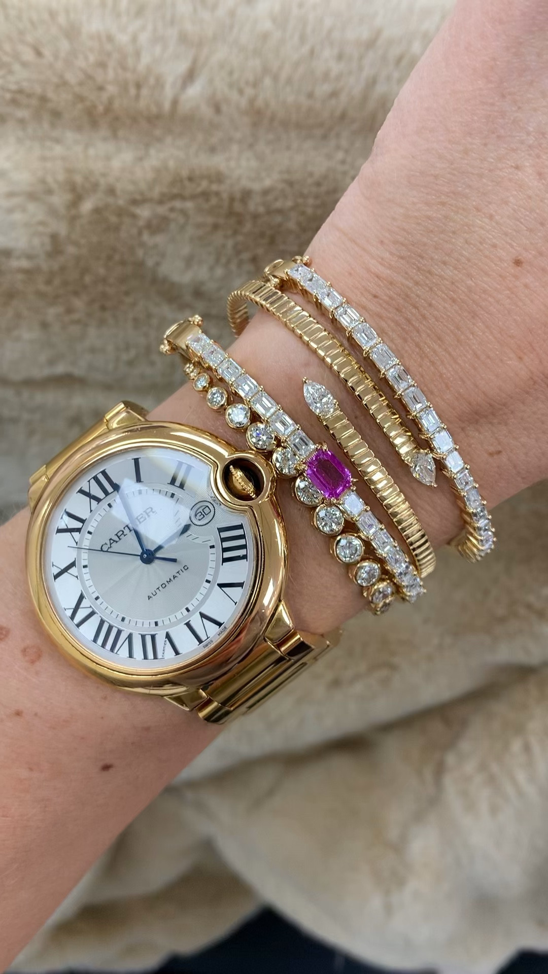 Wish list worthy wrist stack! 14k yellow gold and diamond bangle bracelets. The perfect luxe holiday gift! All linked styles are currently on sale when you click in!

Fine jewelry
Splurge worthy gifts
For her
#sakspartner
#saksteam


#LTKSaleAlert #LTKStyleTip #LTKGiftGuide