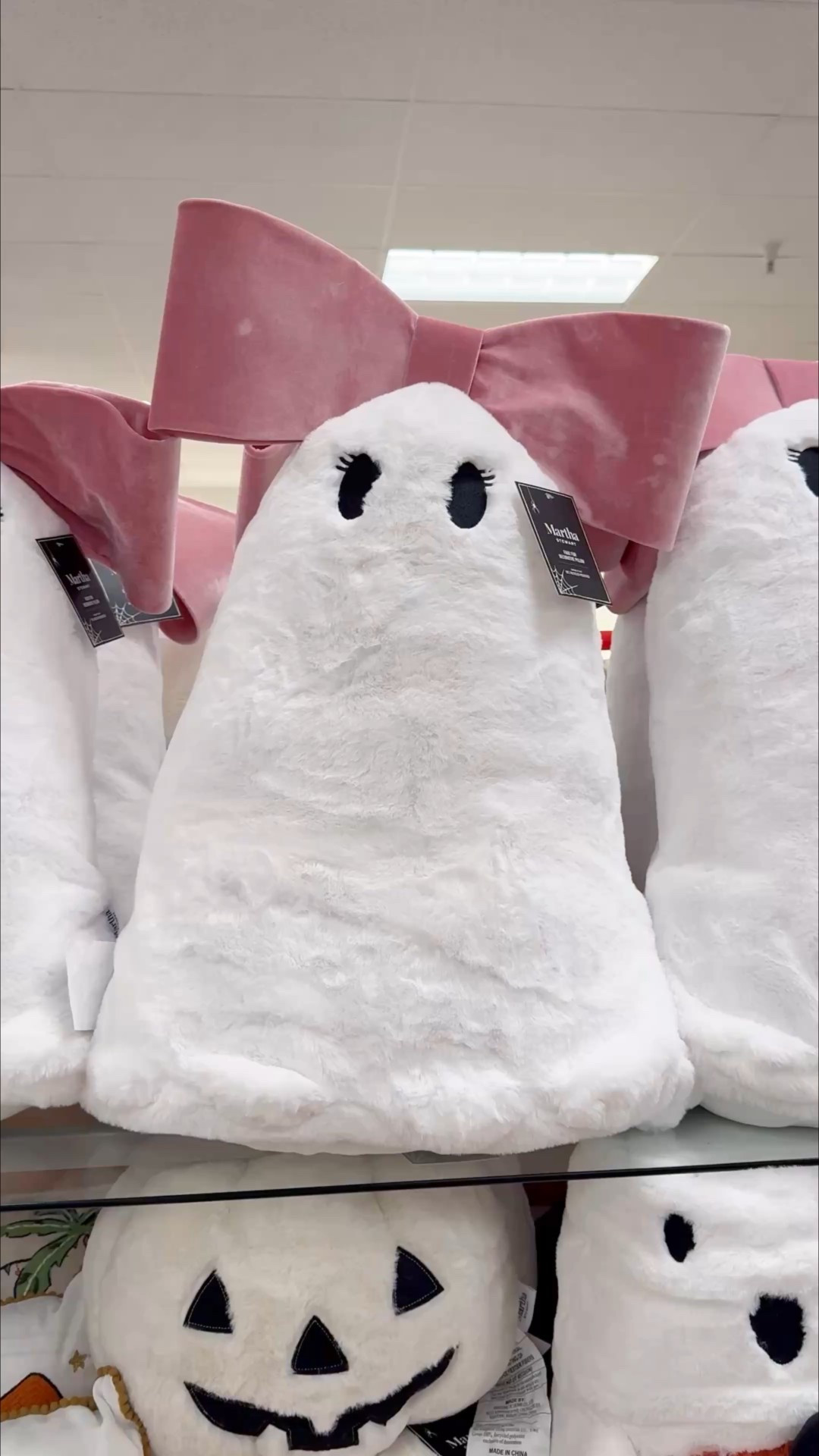 HomeGoods halloween, Marshalls halloween, TJ maxx Halloween, Halloween pillows, jumbo halloween pillow, life sized halloween pillow, ghost pillow, halloween decor 

Cute Halloween finds at HomeGoods!😍🎃🩷 



#LTKFindsUnder50 #LTKFindsUnder100 #LTKHome