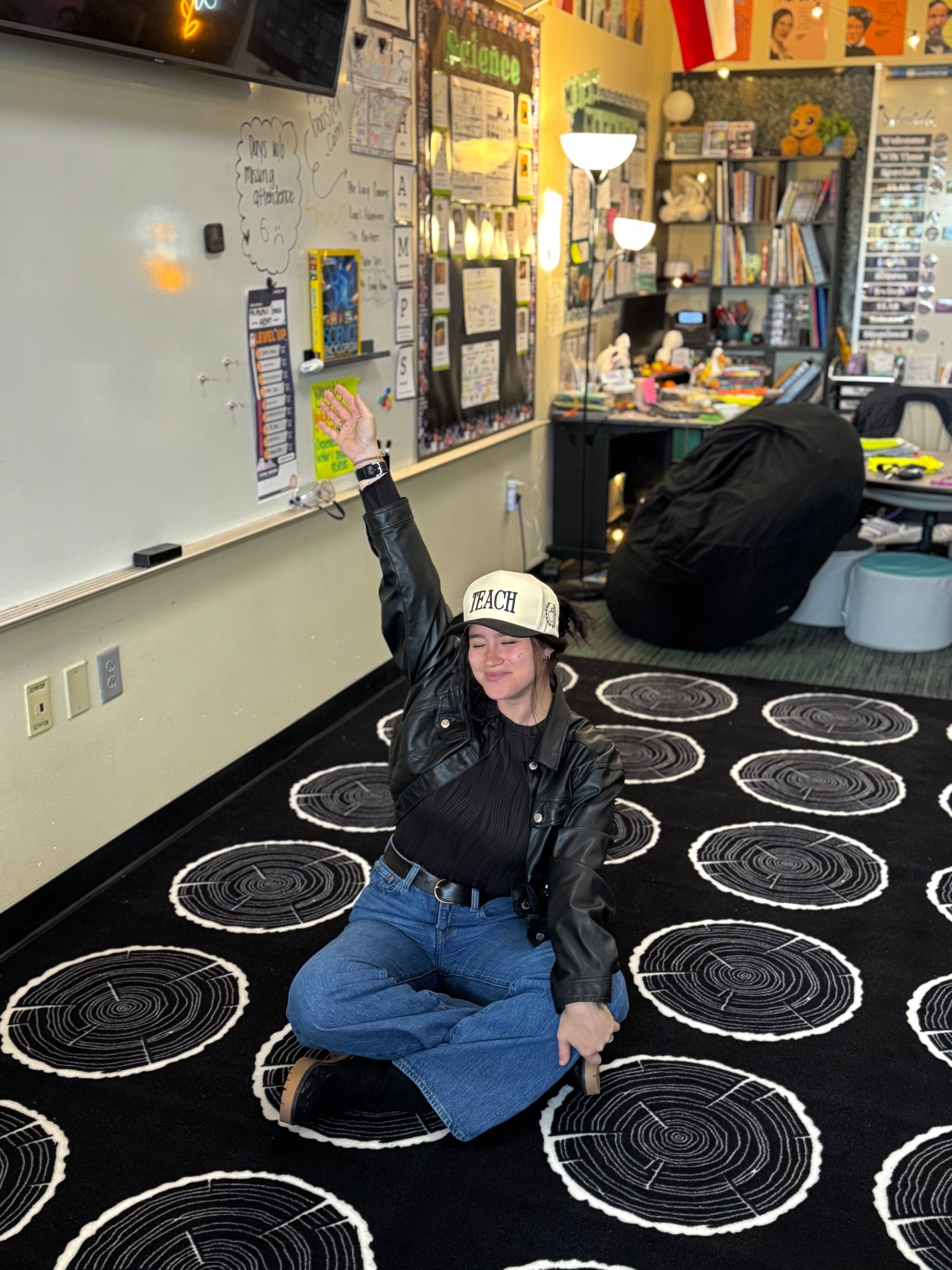 Outfit + a new rug!!

#LTKU #LTKHome #LTKootd