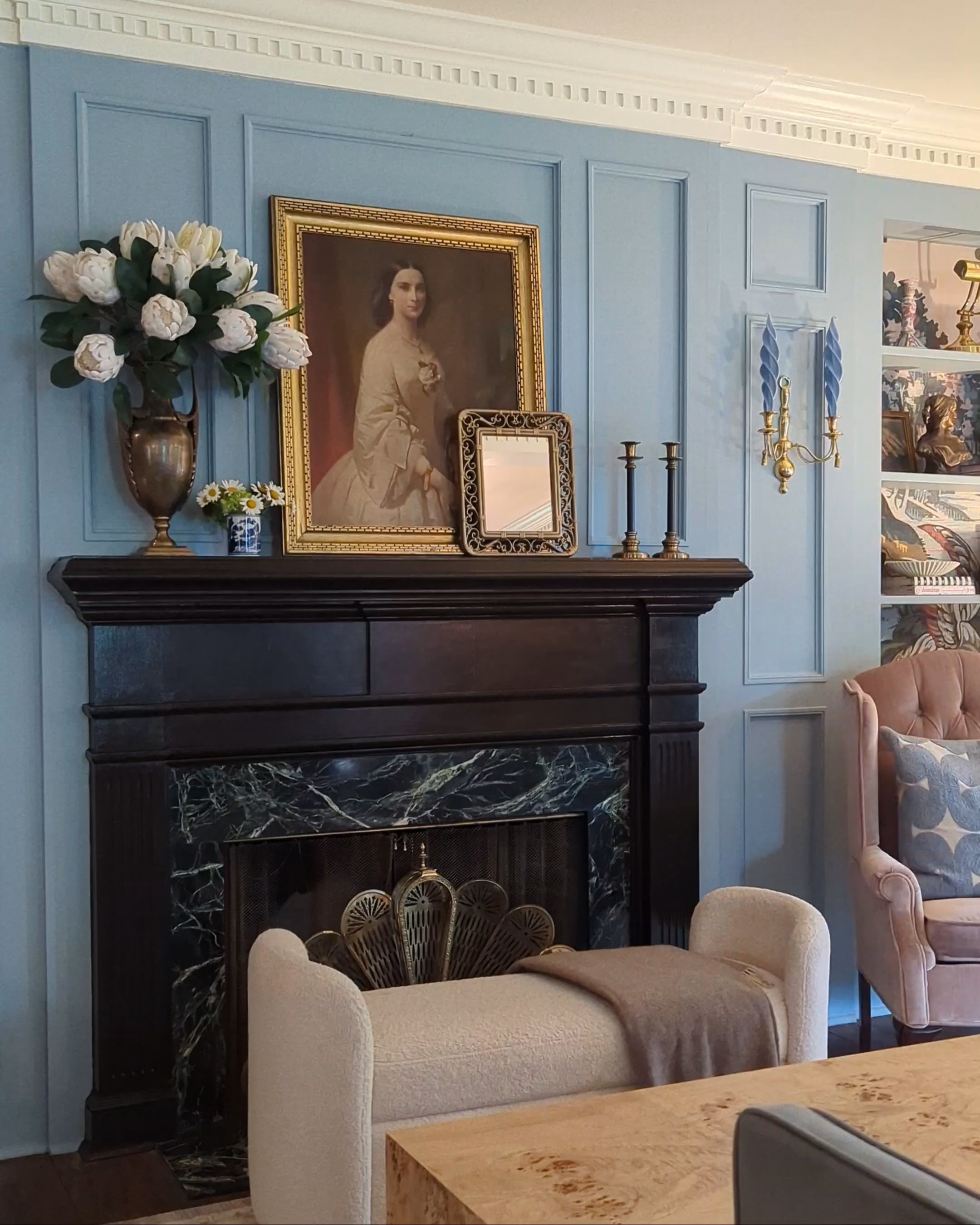 Part one living room reveal. Linked all I could. Wallpaper and paint linked in my story highlights❤️

#LTKHome