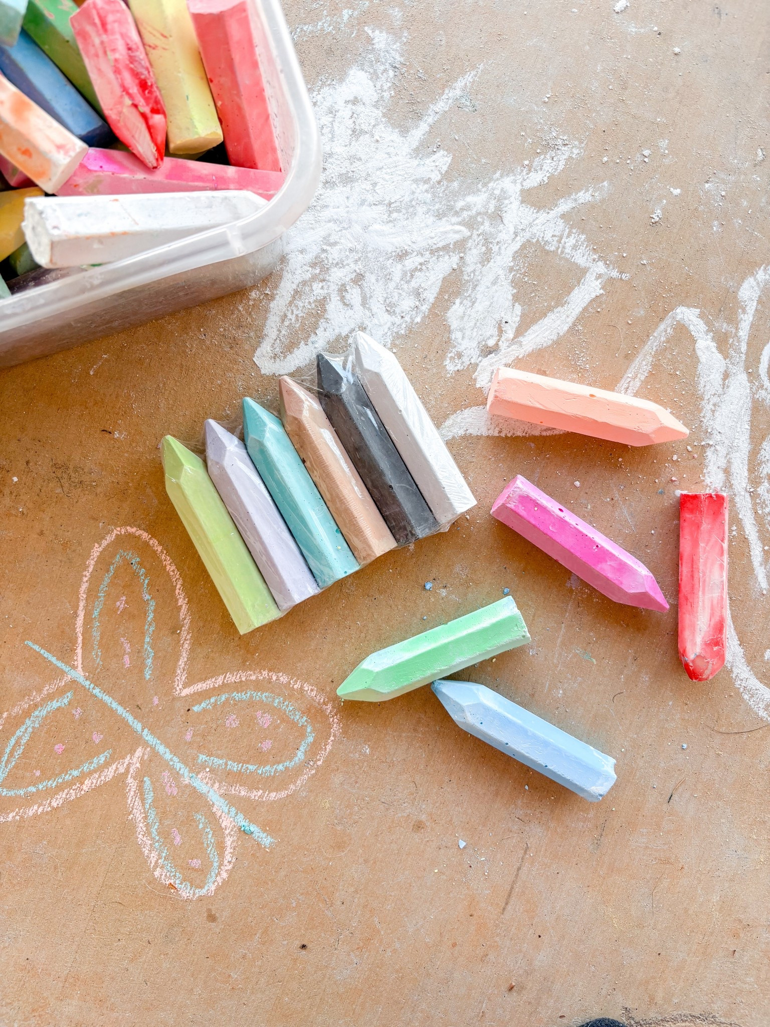 The perfect way to keep the kiddos outside for hours ☀️ this is the cutest chalk and under $5 for a HUGE pack! #summer #kidssummer #outdoor #spring #springootd #chalk #kidactivities #outdoorfun #walmart #kidtoys #kidgifts #easter #easterbaskets

#LTKKids #LTKSeasonal #LTKSwim