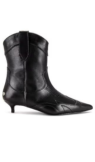 Rae Boots in Black | Revolve Clothing (Global)
