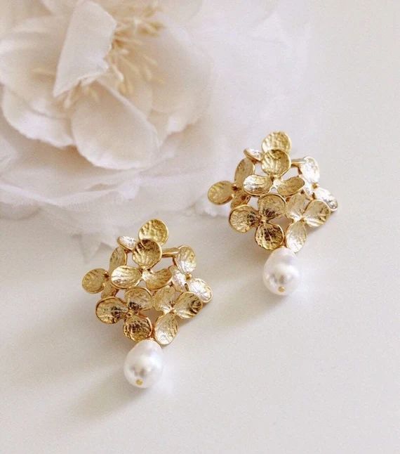 Gold Bridal Earrings, Vintage Style Romantic Wedding Earrings, Pearl Earrings, Hydrangea Flower S... | Etsy (US)
