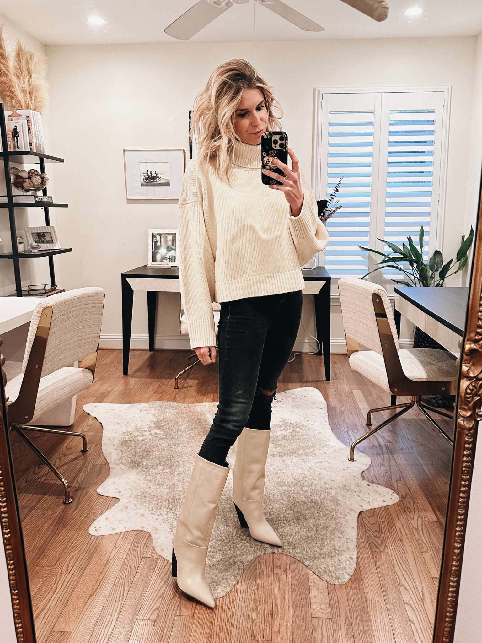 My favorite curling iron 30% off

White turtleneck, spanx leggings and white boots.

#LTKsalealert #LTKHoliday #LTKbeauty