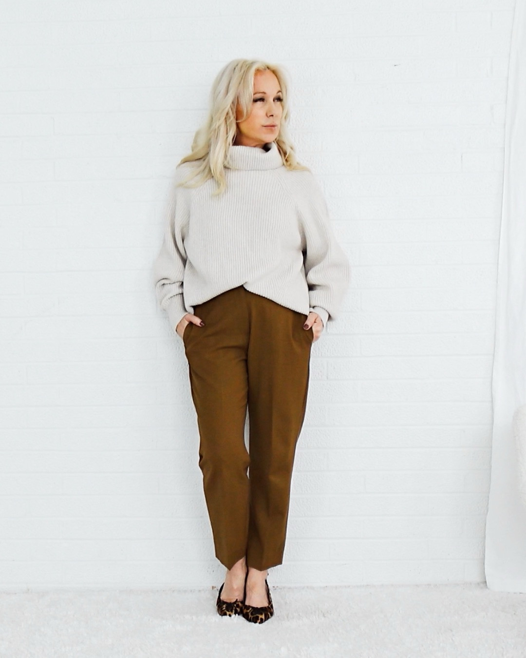 I miss opening social media and feeling like I’d just opened a fashion magazine.

Back when style felt intentional.
Curated.
A mood — not a scramble for attention.

2016 Instagram understood something we’ve lost:
fashion didn’t need to be loud to be powerful.
It didn’t chase every trend.
It had taste, restraint, and point of view.

Somewhere along the way, style became fast, noisy, and disposable.
Buy this. Try that. Don’t fall behind.

I don’t want that.

I want style to feel calm again.
Elevated.
Considered.
Like flipping through a magazine with a cup of coffee and nowhere to rush.

So what do you say we bring that back?

Not nostalgia — intention.
Not trends — taste.
Not more — better.

One beautiful outfit at a time. ✨

Comment 2016 if you agree.

#LTKOver40 #LTKPetite #LTKSeasonal